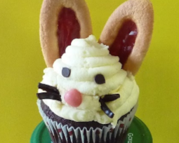 Gâteaux lapins et gâteau papillon